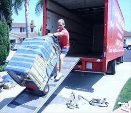 Laprom Moving