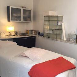 unity holistic 47 photos 64 reviews acupuncture 8805 santa chiro 9000 natural form mattress