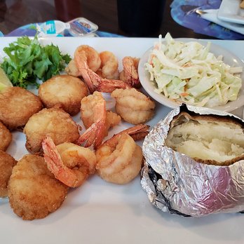 Quarterdeck Restaurant 21 Photos 76 Reviews Seafood 54214 Nc Photo Of Quarterdeck Restaurant Frisco Nc United States Seafood Duo Scallops