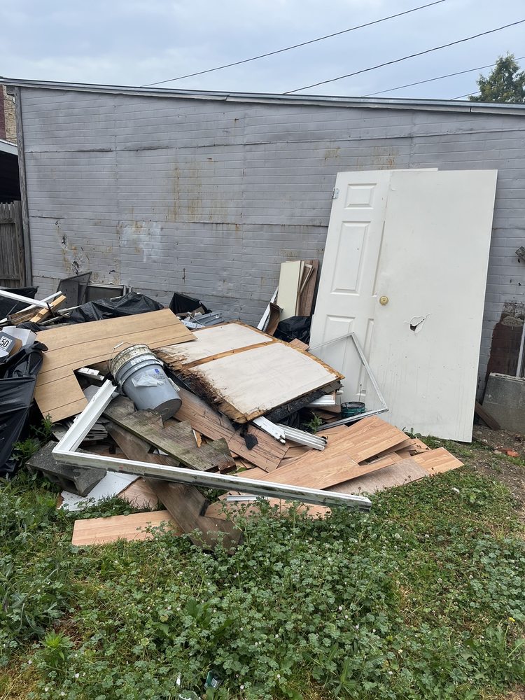 Bee There Junk Removal