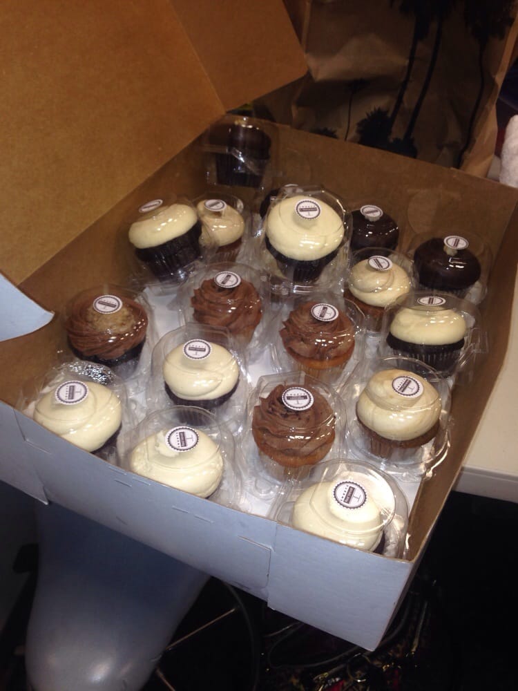 Sweetz Bakery CLOSED 14 Photos & 54 Reviews Bakeries 21100