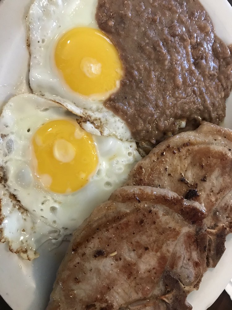 Xavier's Steakhouse & Grill