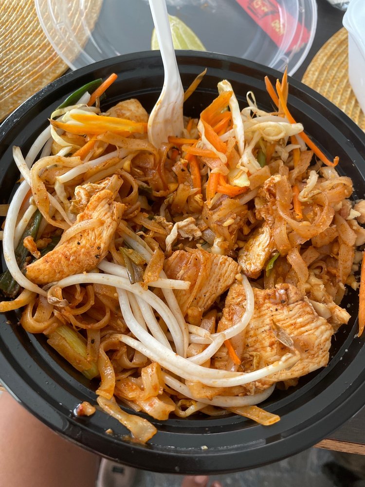 Chokdee Thai Cuisine of Manor