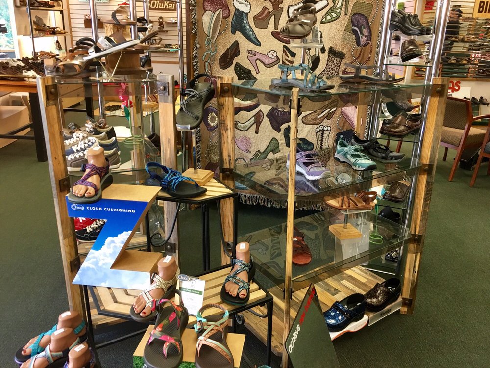 Brown’s Shoe Fit Shoe Stores 425 Main St, Grand