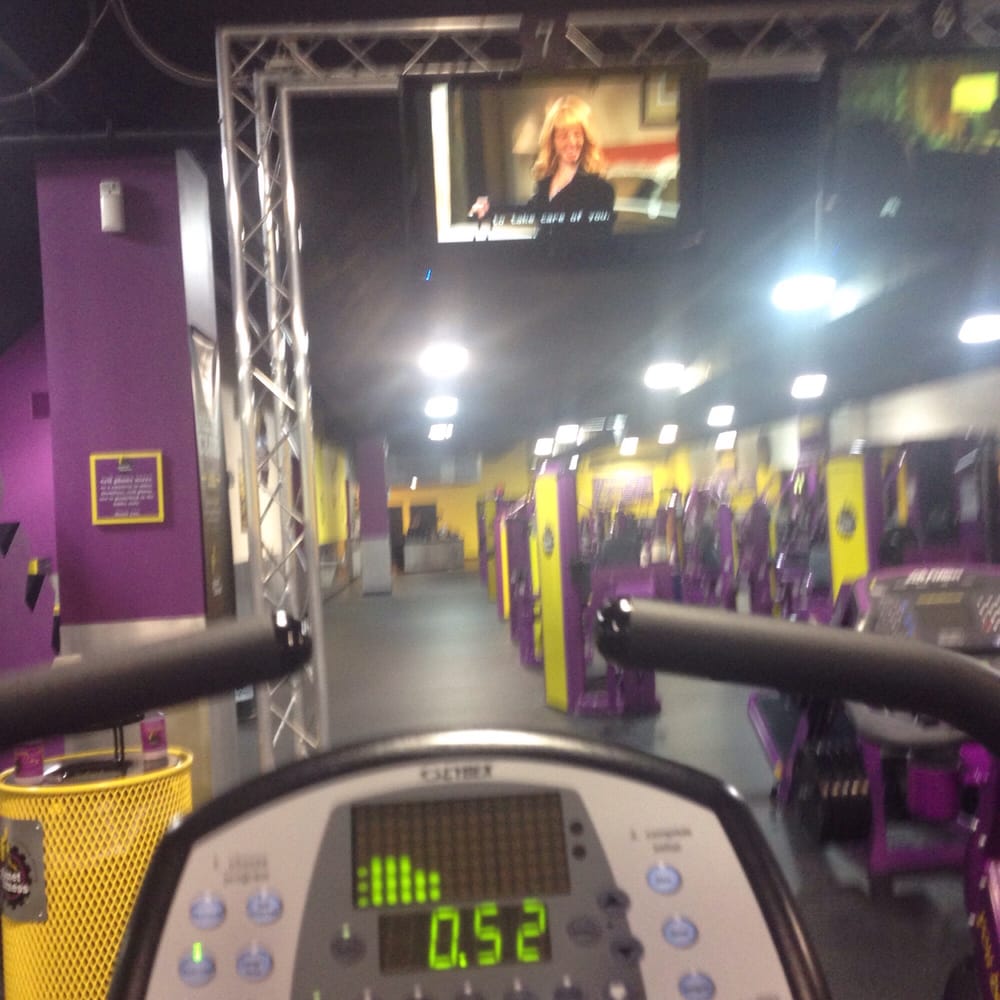 Planet Fitness 10 Photos Gyms 2700 W College Ave Appleton Wi Planet