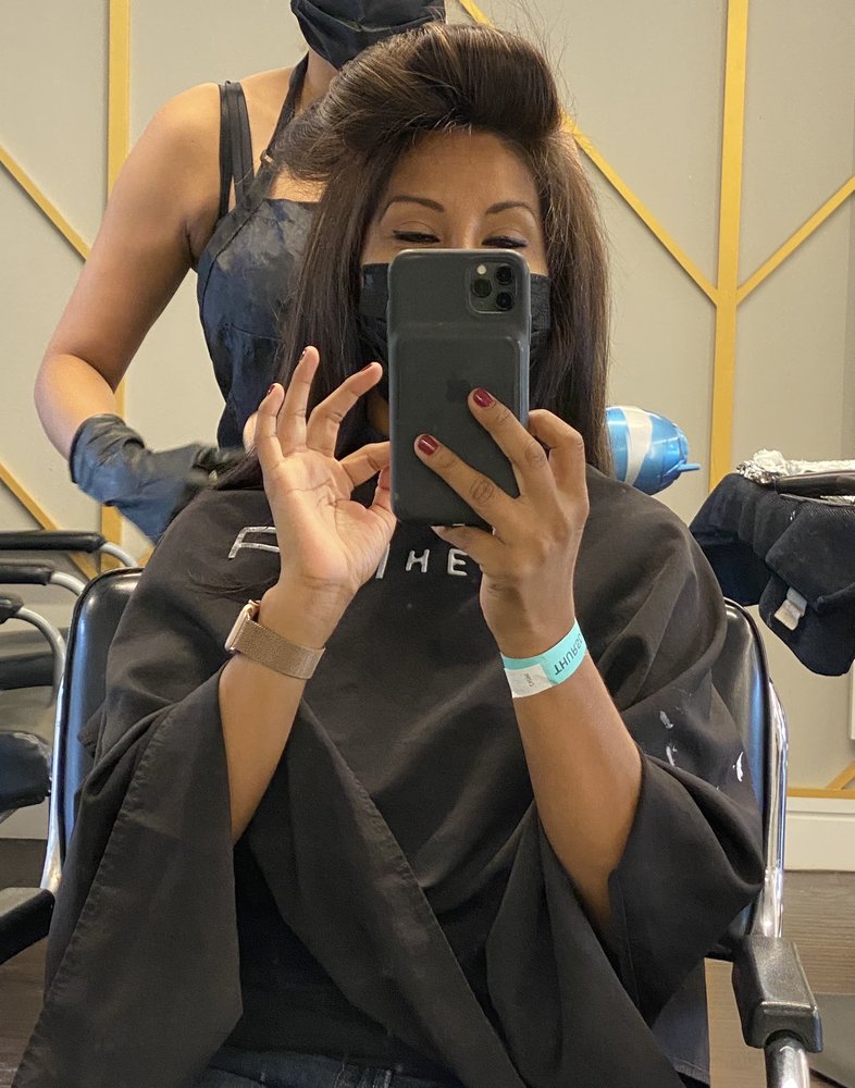 MBombshell Hair and Makeup