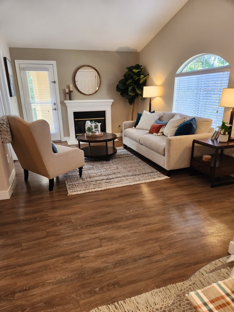 Hillcrest View Apartments