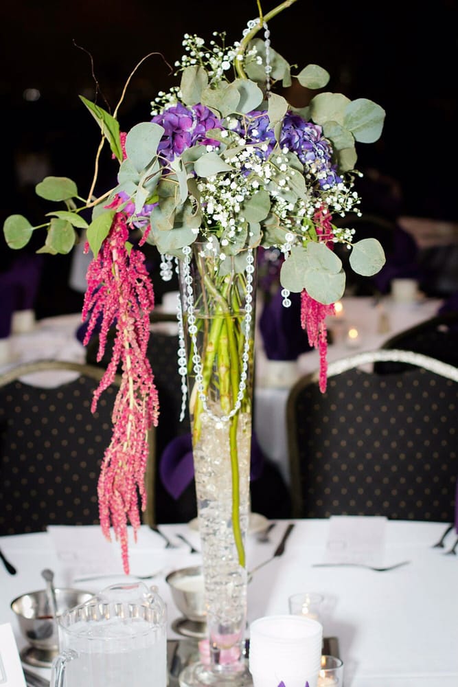 The Flower Gallery 10 Photos Florists 102 N 8th St, Manitowoc, WI