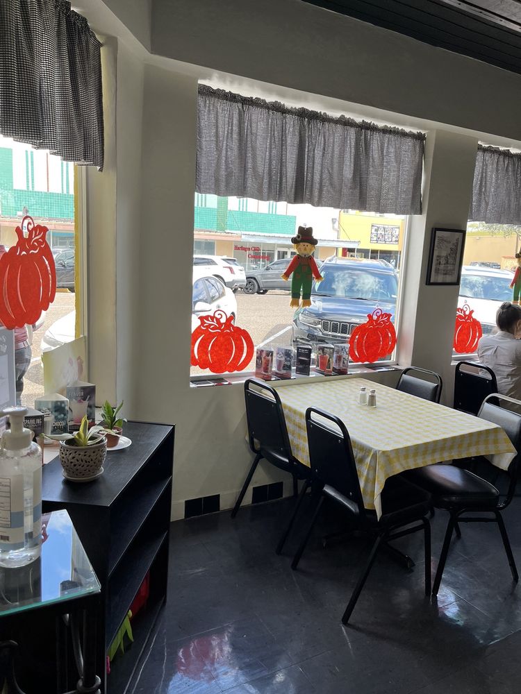 J & B's Cafe