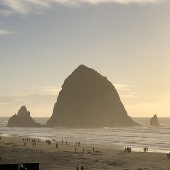 Surfsand Resort 195 Photos 172 Reviews Hotels 148 West Gower Photo Of Surfsand Resort Cannon Beach Or United States Haystack Rock