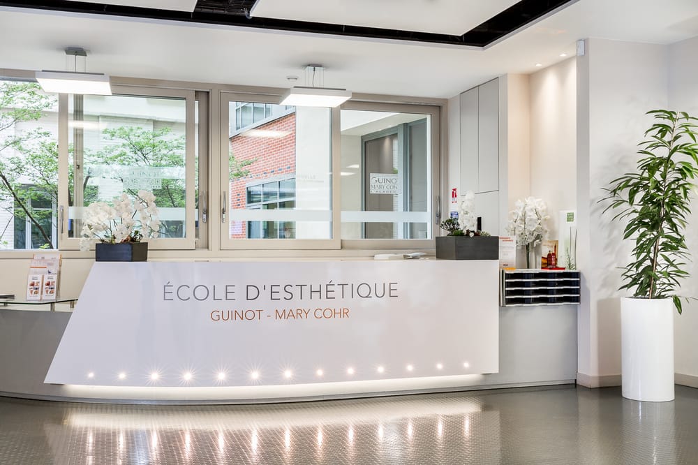 L’Académie Guinot Mary Cohr Cosmetology Schools 52 Rue Laffitte