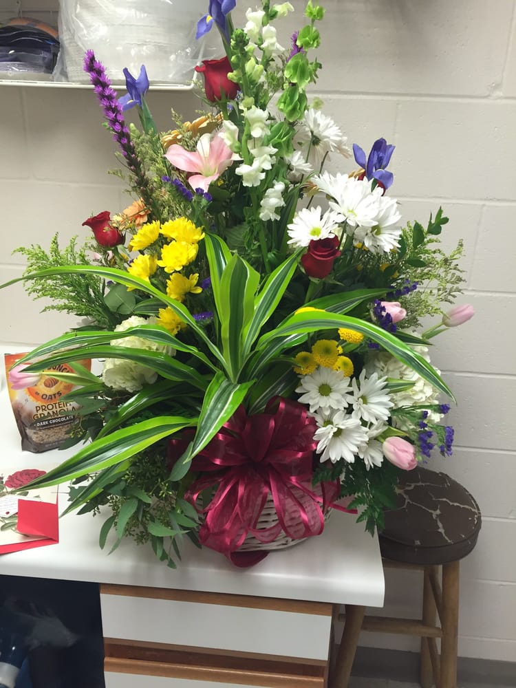 Kevin’s Florist & Gifts Florists 2306 Memorial Blvd, Springfield