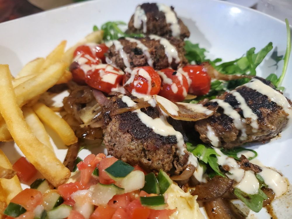 Gili's Kitchen Catering and Bakery