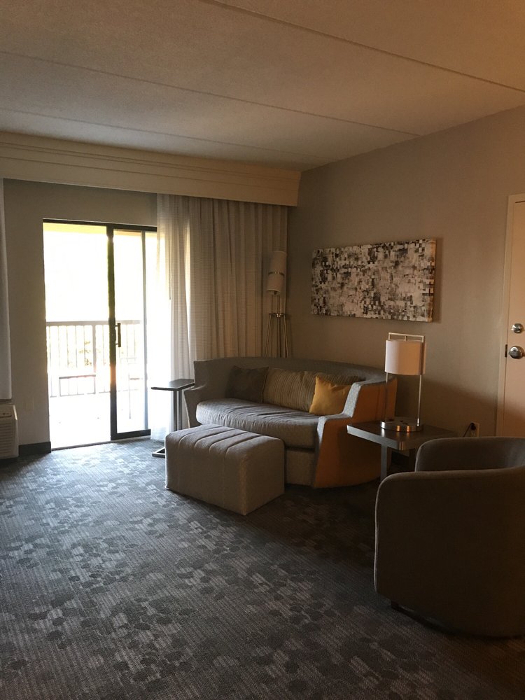 Courtyard by Marriott Dalton 13 Reviews Hotels 785 College Dr