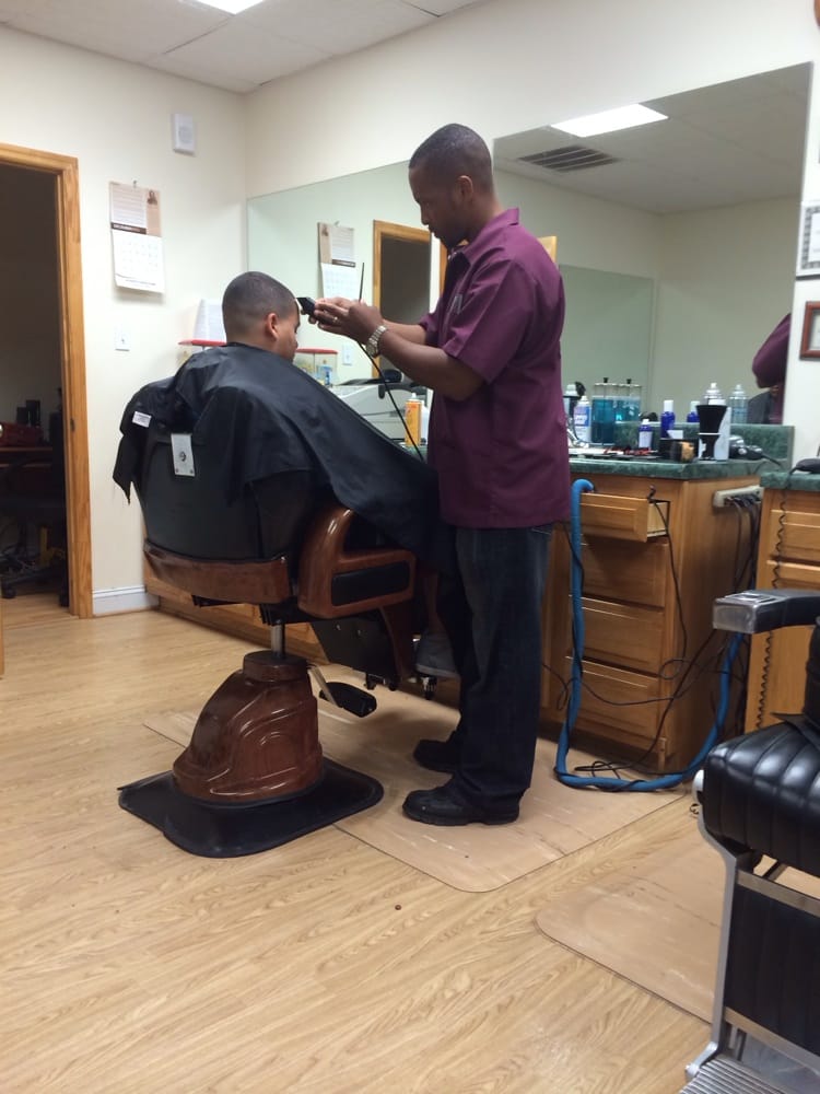 Vedo’s Barber Shop Barbers 283 Rhodestown Rd, Jacksonville, NC