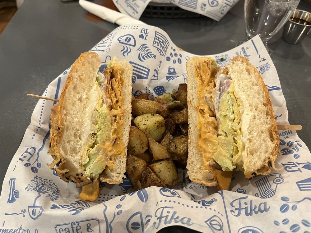 Fika Café & Crepas