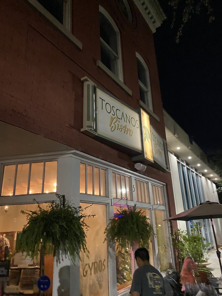 Toscanos Bistro