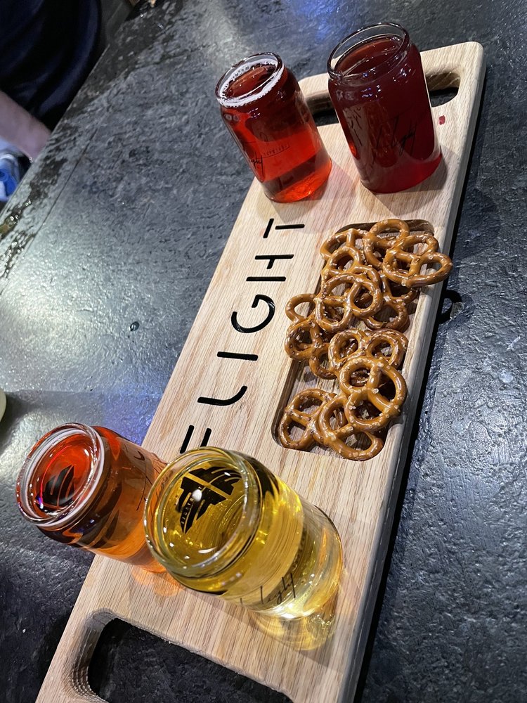 Flight Tap & Table