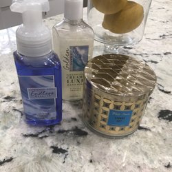 bath body works 12 photos cosmetics beauty supply 875 bath and body works soap dispenser won t work
