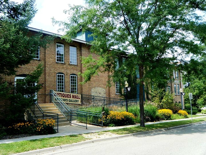 Waterloo Antiques Mall Antiques 255 Jefferson St, Waterloo, WI