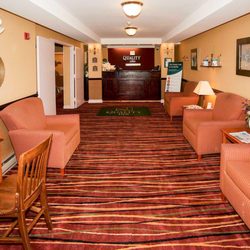 Quality Inn 25 Photos 12 Reviews Hotels 100 Trowbridge Rd Photo Of Quality Inn Bourne Ma United States
