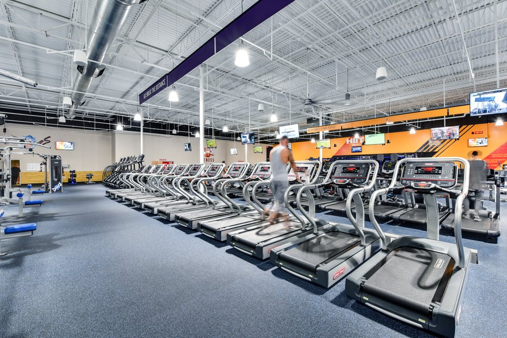 Crunch Fitness - Creedmoor