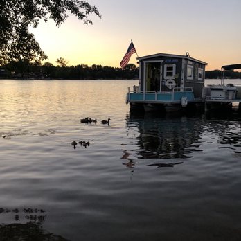 Lindy’s Landing - 94 Photos & 216 Reviews - American (Traditional ...