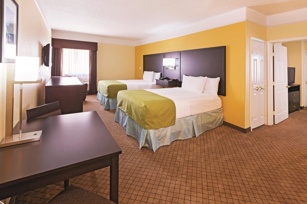 La Quinta Inn & Suites Galveston Seawall West CLOSED 44 Photos & 49