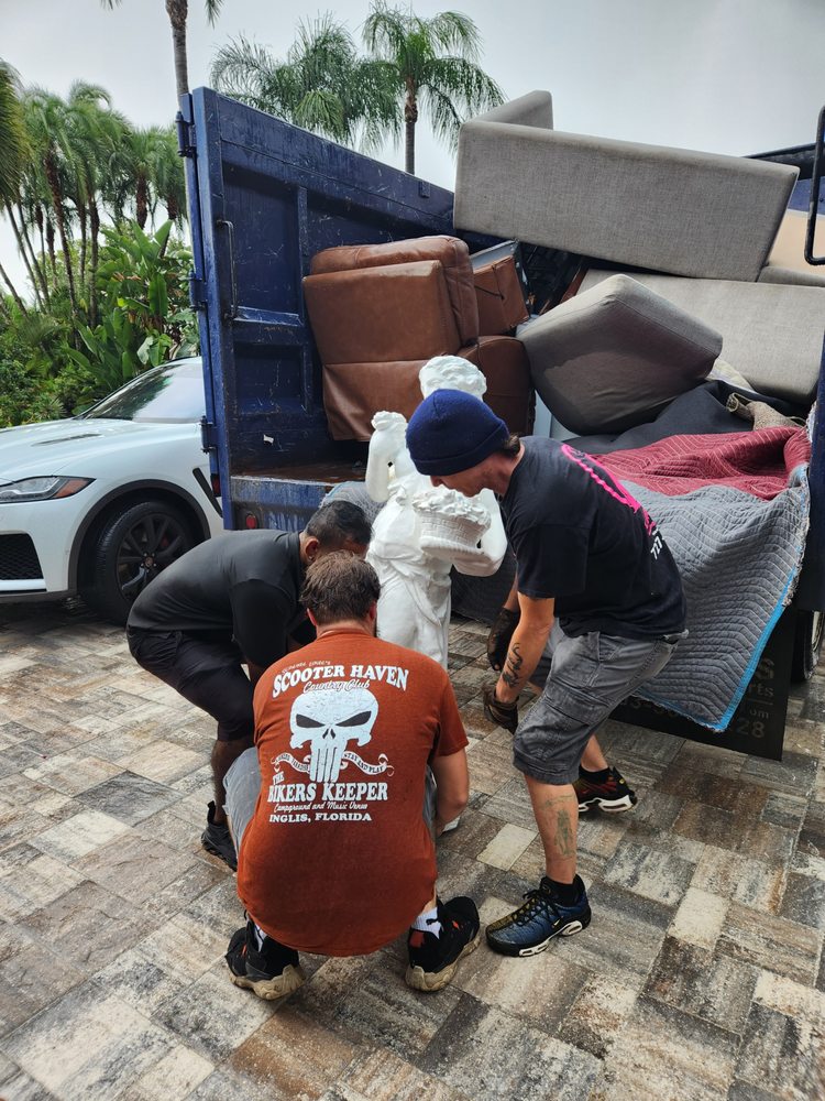 Elephants Hauling & Junk Removal