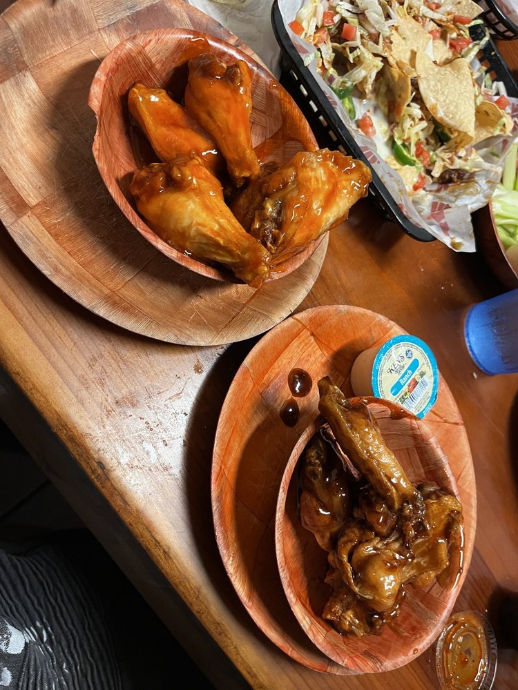 WingHouse Bar & Grill