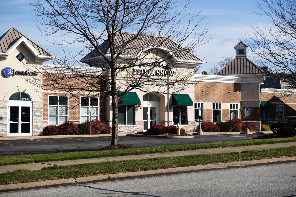 image of business Calvetta Bros. Floor Show