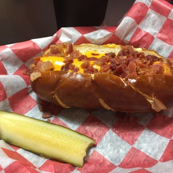 The Junkyard Dog - 25 Photos 