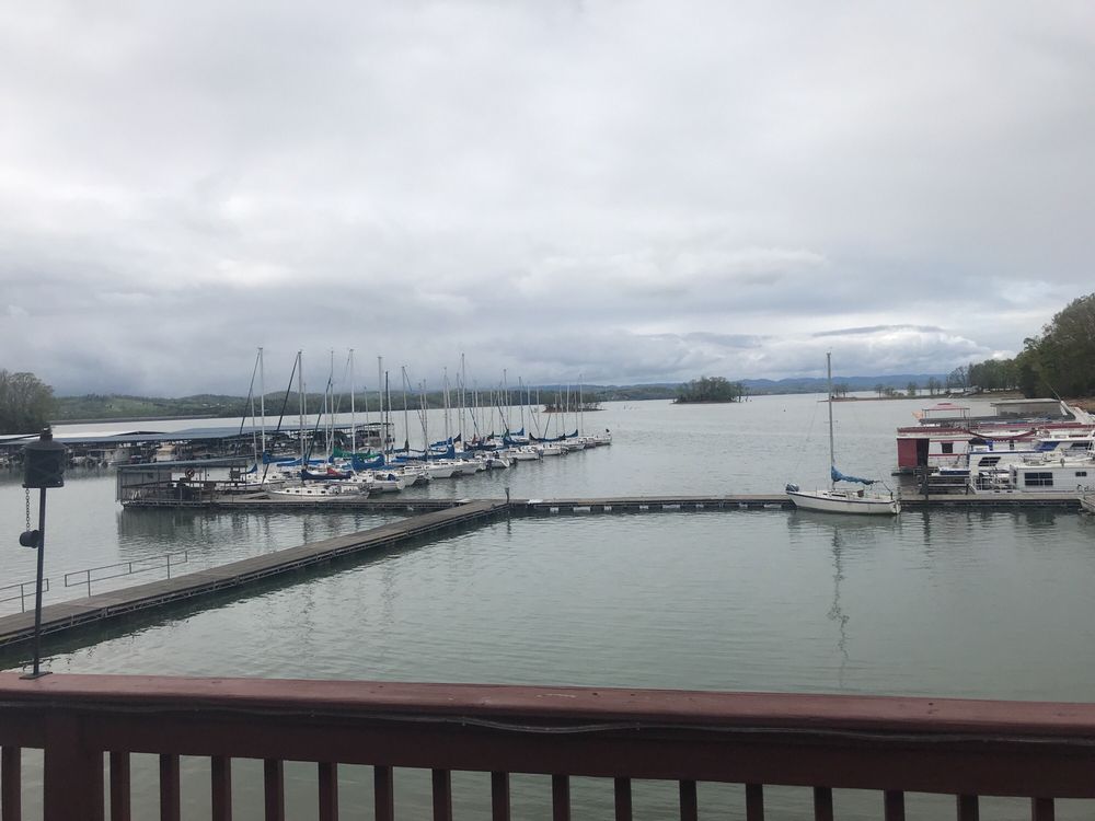 Off The Hook American (Traditional) 2513 Black Oak Rd, Jefferson