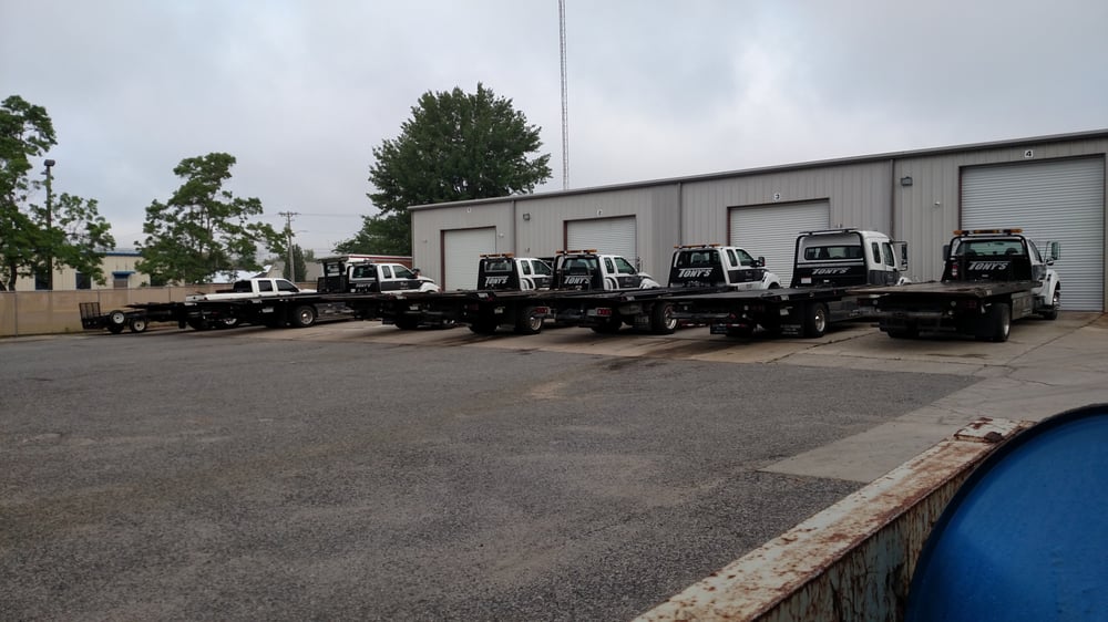 Tony’s Towing Towing 8326A Nichols Avenue Ext, Fairhope, AL Phone