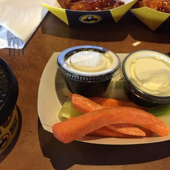 Buffalo Wild Wings 37 Photos 29 Reviews American Traditional Photo Of Buffalo Wild Wings Midland Mi United States