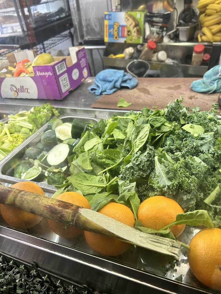 Mocano's Juice Bar & Grill