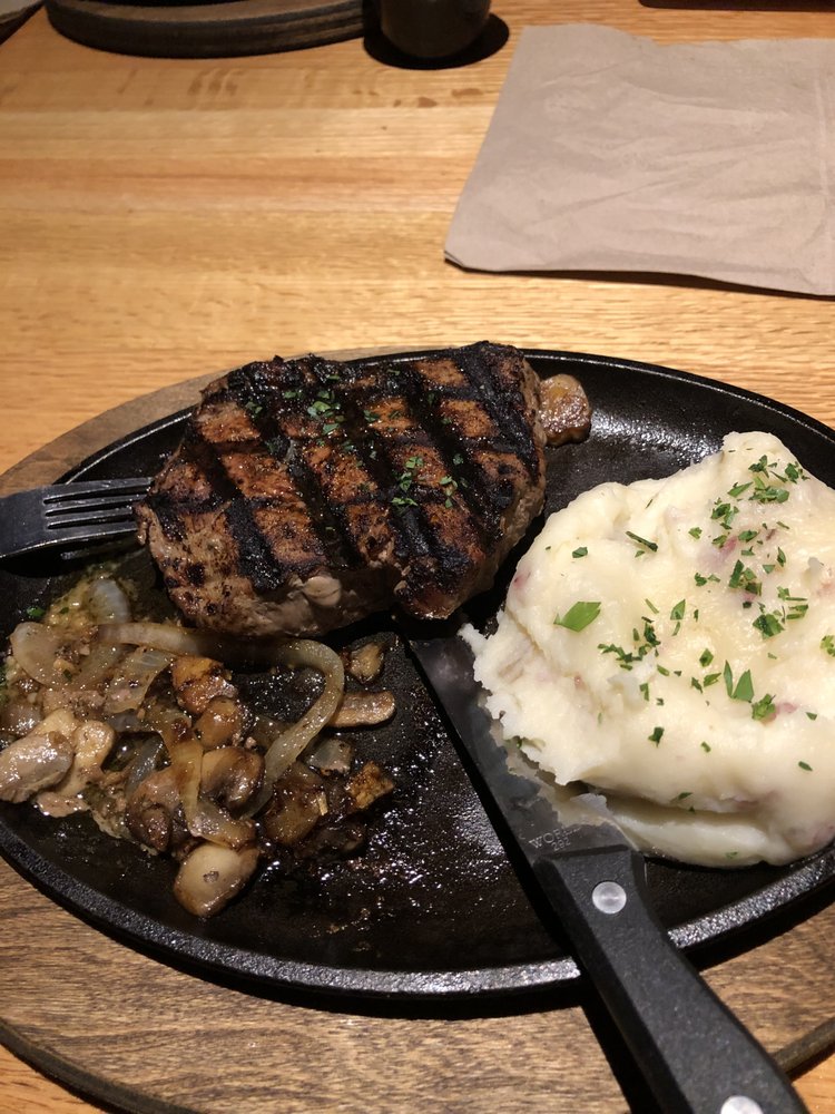 Applebee's Grill + Bar