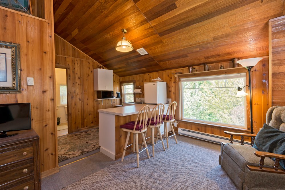 Five Seasuns Bed and Breakfast