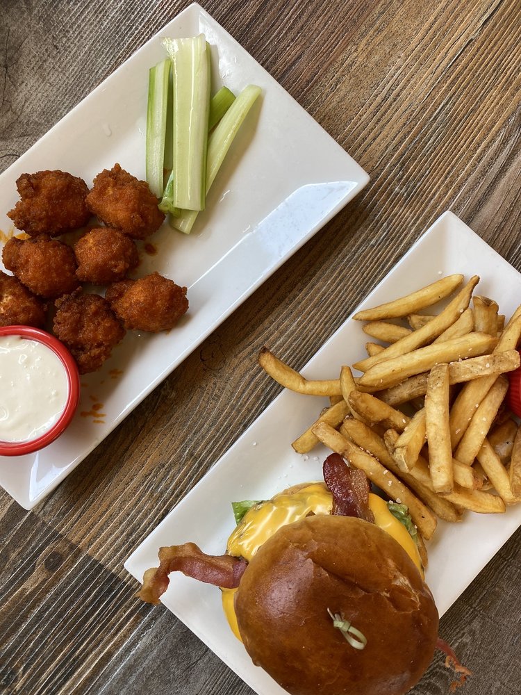 Tiff's Grill & Ale House