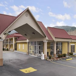 Super 8 By Wyndham Caryville Tn Hotels 200 John Mcghee Photo Of Super 8 By Wyndham Caryville Tn United States