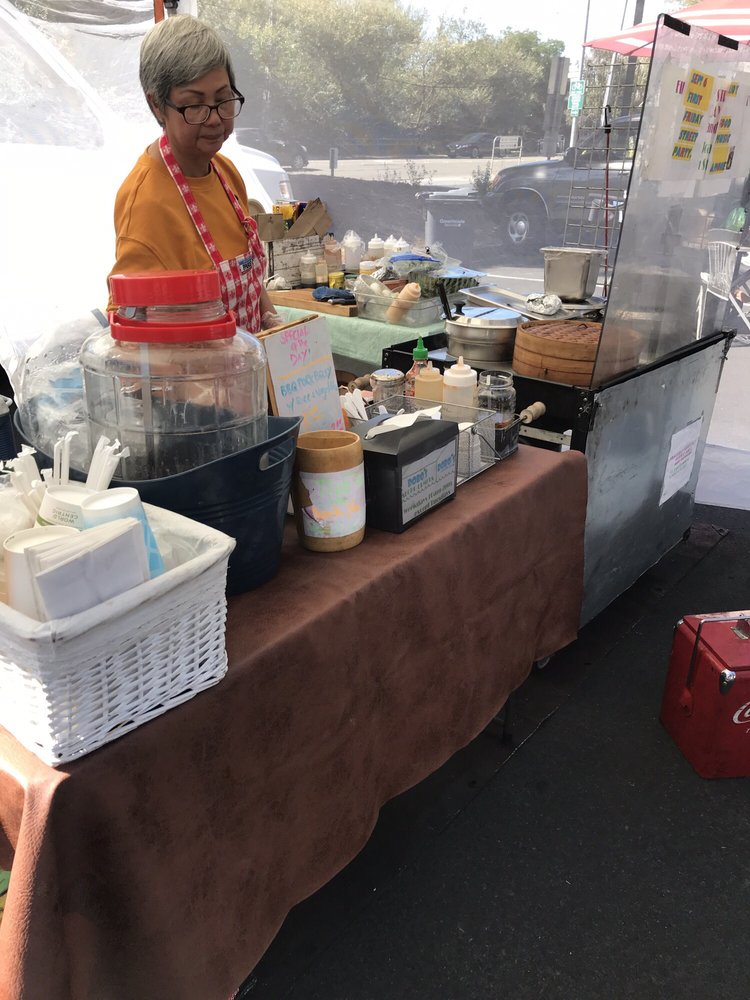 Dobo's Adobo Lumpia