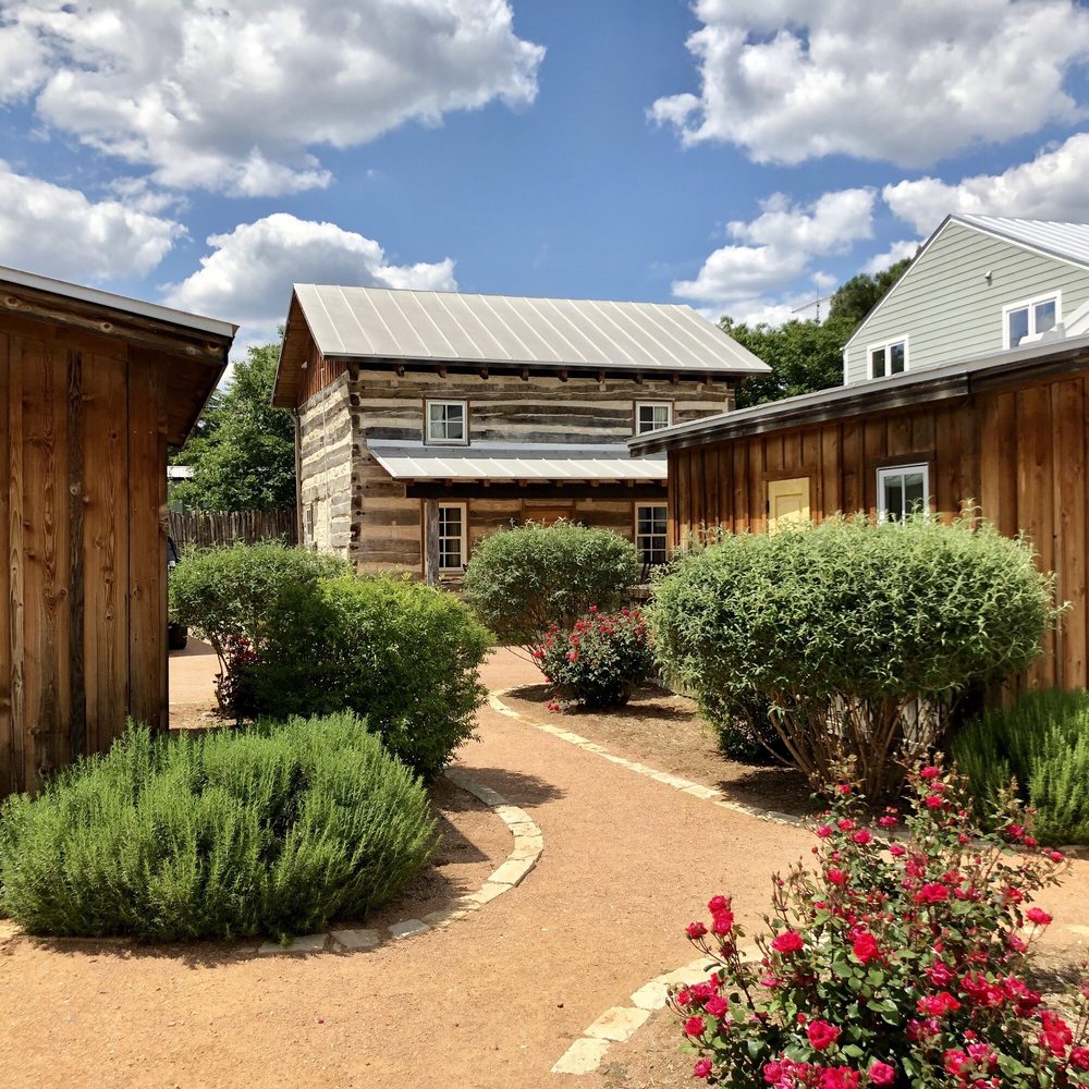 Hoffman Haus 69 Photos & 53 Reviews Bed & Breakfast 608 E Creek