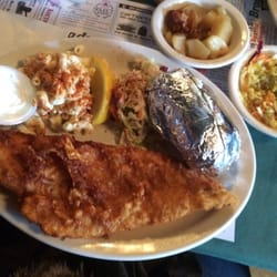 Broadway Hotel 11 Reviews Dive Bars 158 Main St North Photo Of Broadway Hotel North Tonawanda Ny United States Beer Battered Fish