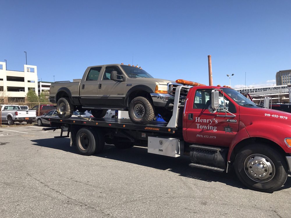 Henry's Towing