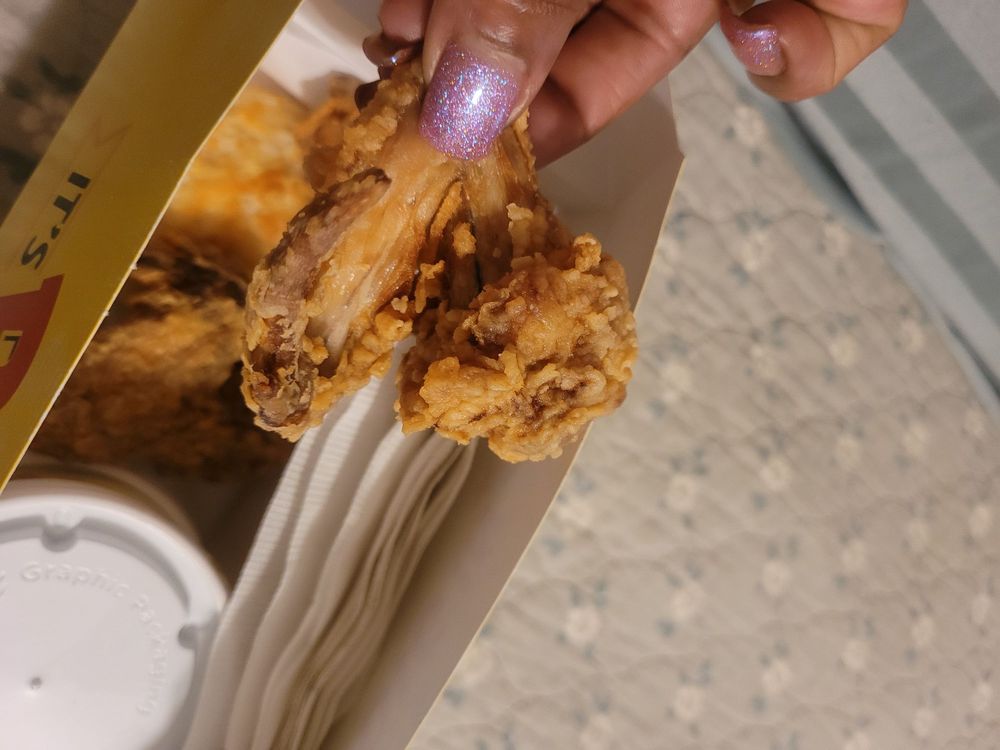 Bojangles Famous Chicken & Biscuits