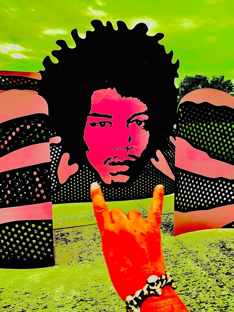 Jimi Hendrix Statue