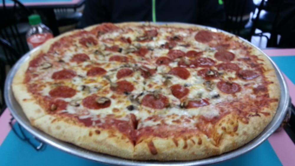 Spartan Pizzeria Restaurant 22 Photos & 33 Reviews Pizza 3600