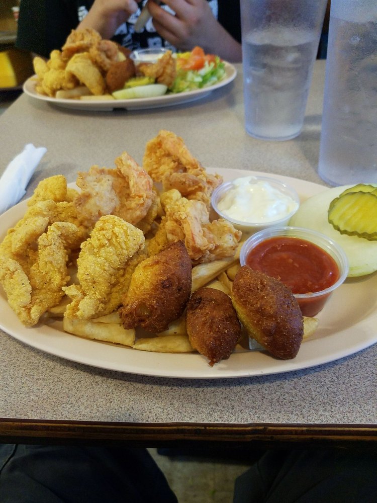 Catfish Hut American (Traditional) 12983 Tx State Hwy 63 W, Jasper