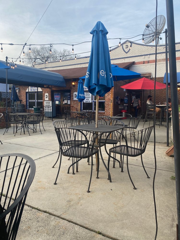 Devines Restaurant and Sports Bar