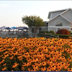 Outriggers Restaurant - 27 Photos & 80 Reviews - Seafood - 555 Broad St